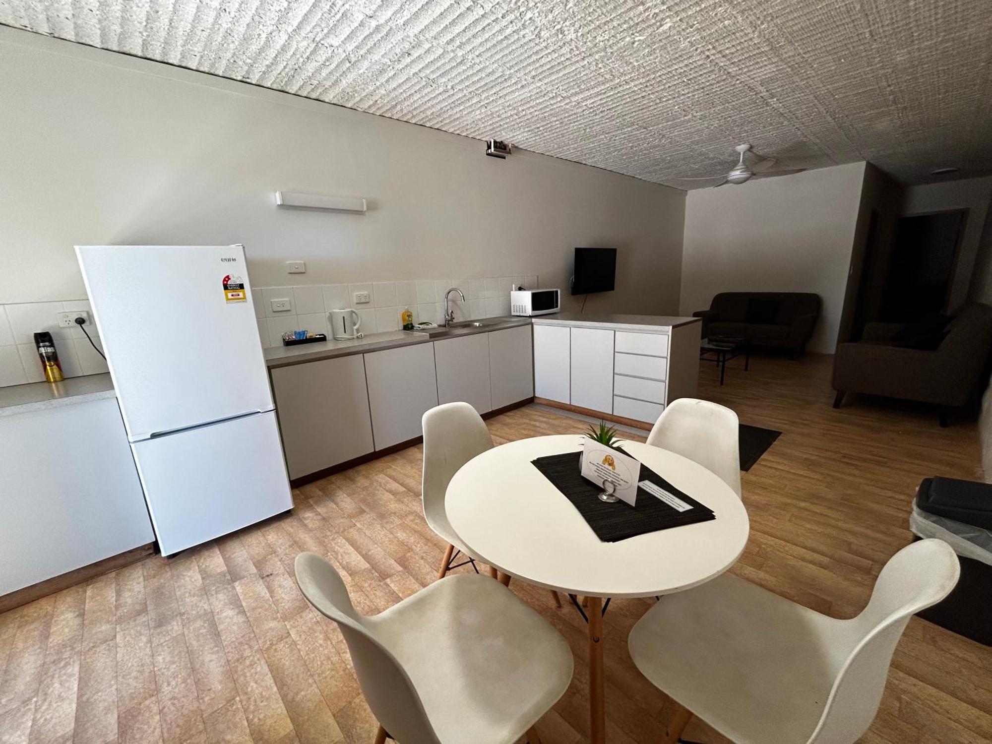 Desert View Apartments Coober Pedy Exteriör bild